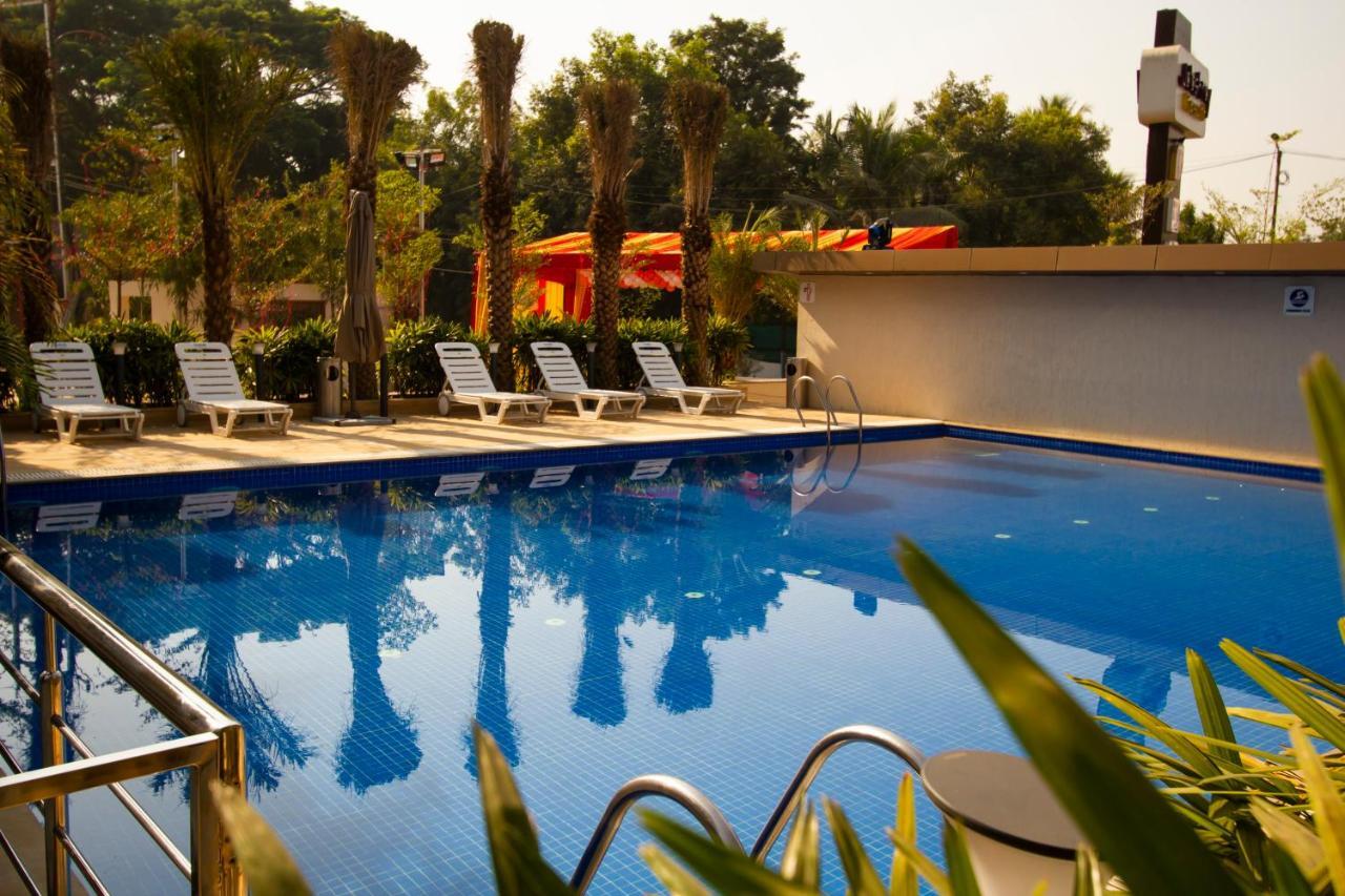Jalashray Resort Nadiād Eksteriør bilde